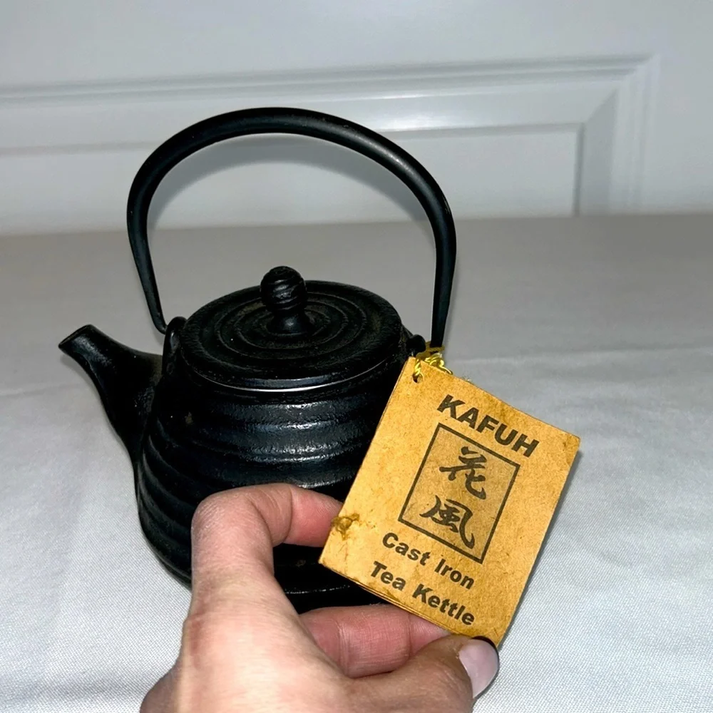 KAFUH Cast Iron Tea Kettle, 2 pounds 6.7 ounces Black 5.5” L x 6” T x 4.5” W
